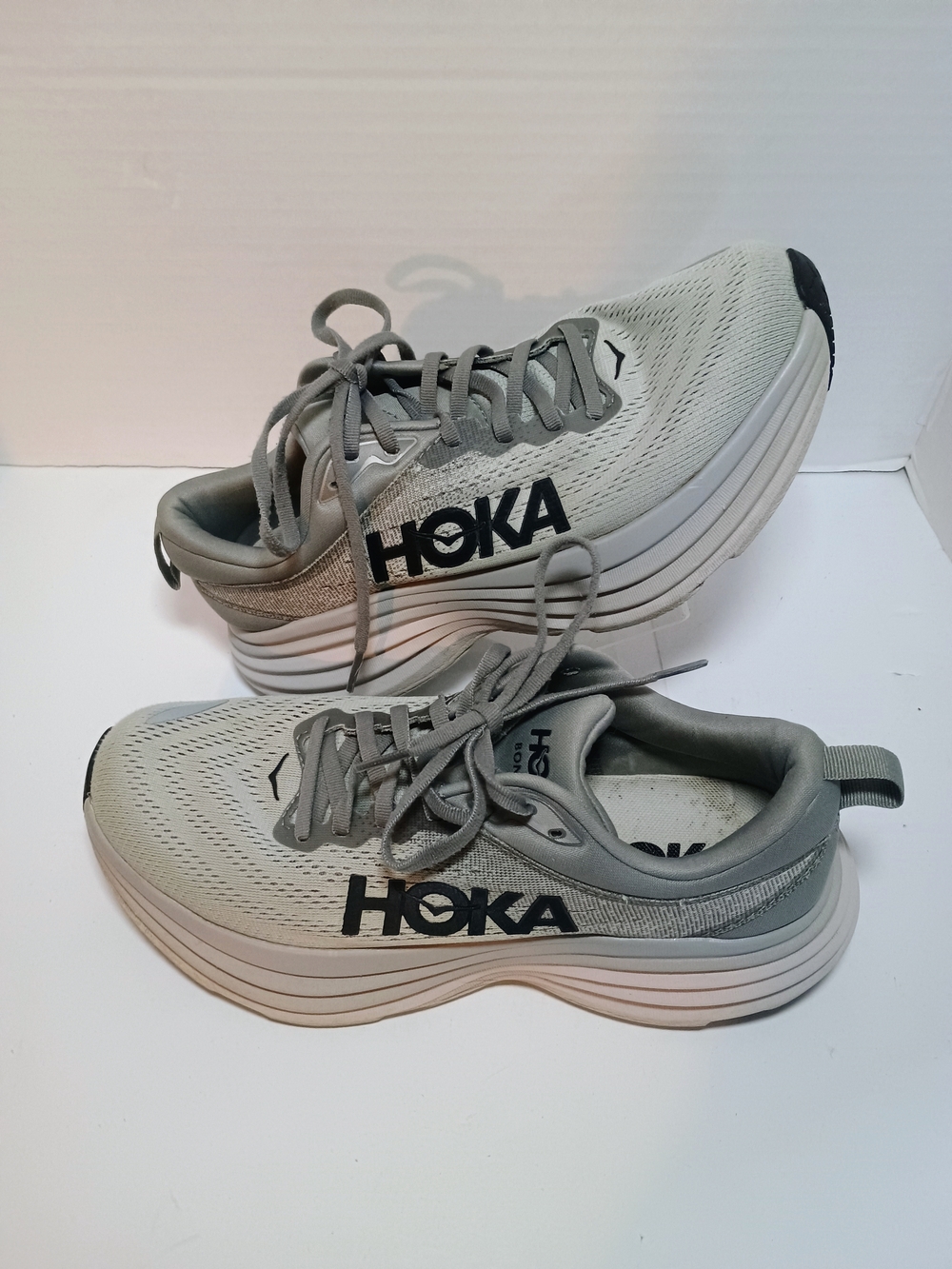 Hoka One One Bondi 8 Men's Gray Mesh  Cushioned Breathable Sneaker Size 7.5